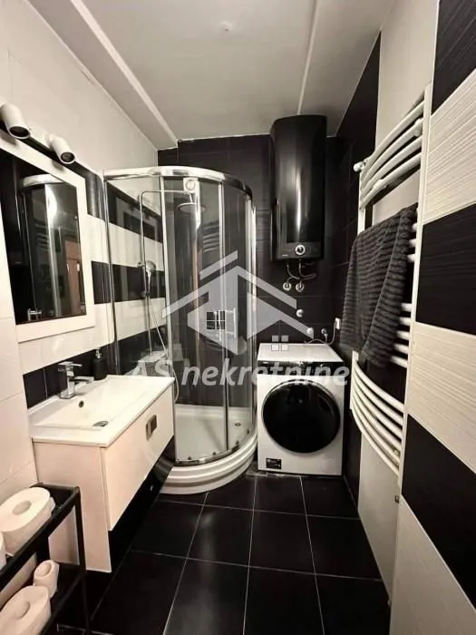 Izdavanje, dvosoban stan, 63m², Sarajevska, Beograd