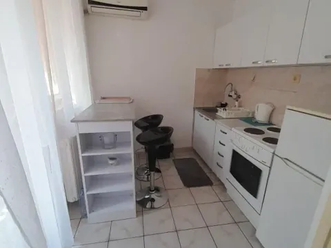 Izdavanje, jednosoban stan, 30m², Bulevar Oslobodjenja, Novi Sad Sve Podlokacije - image 6