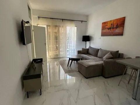 Rent, one bedroom apartment, 38m², Bulevar, Budva - image 7