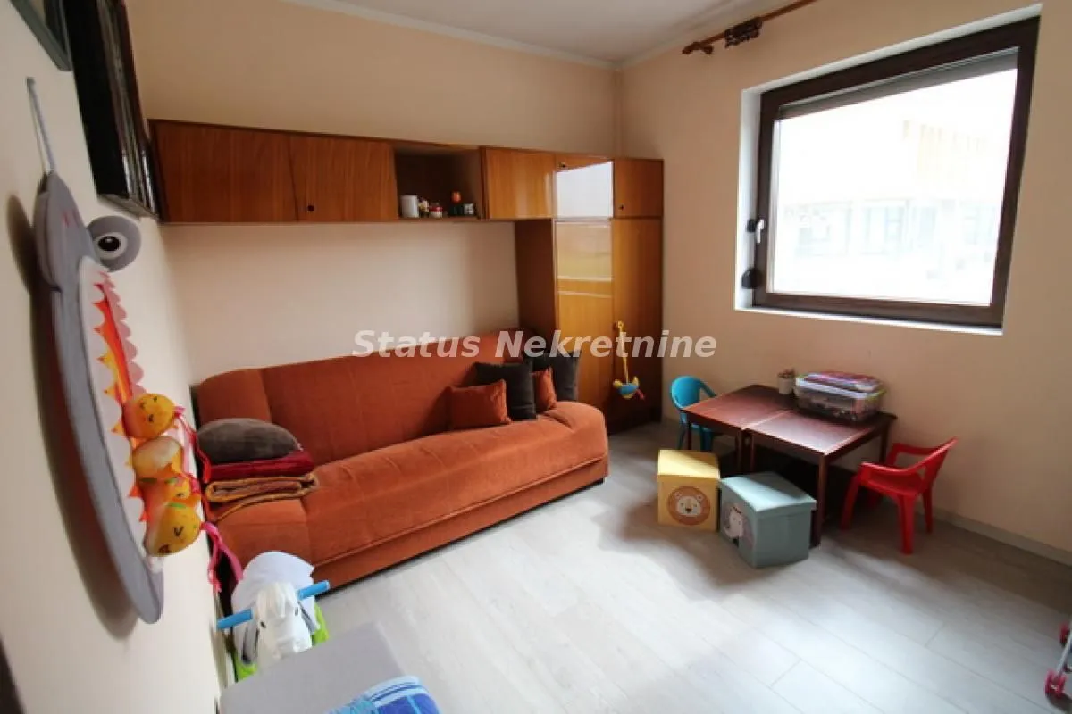 Prodaja, kuća, 230m², Adice, Novi Sad Sve Podlokacije