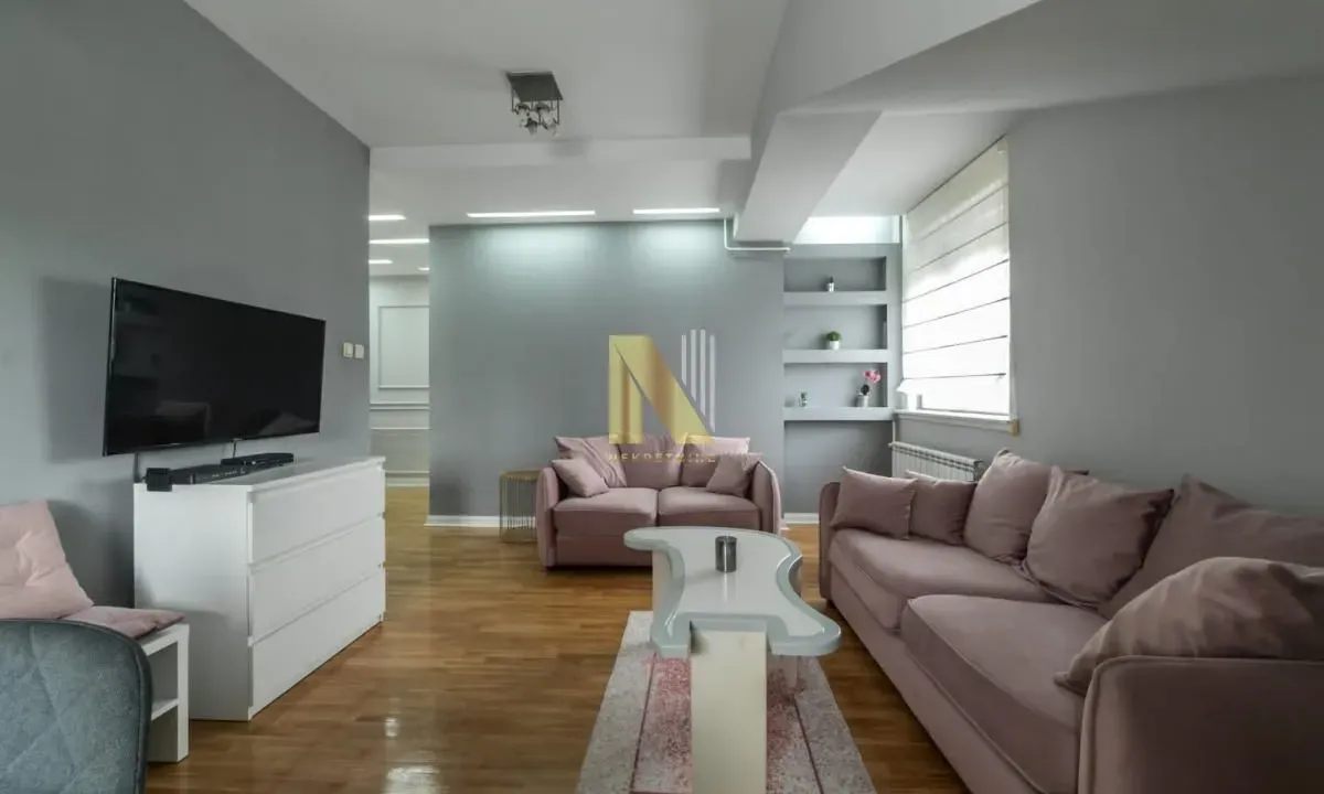 Prodaja, dvosoban stan, 49m², Centar, Novi Sad