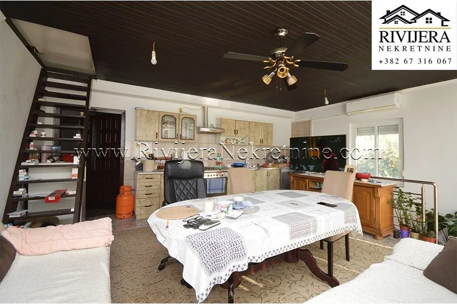 Sale, three bedroom apartment, 102m², Centar, Tivat