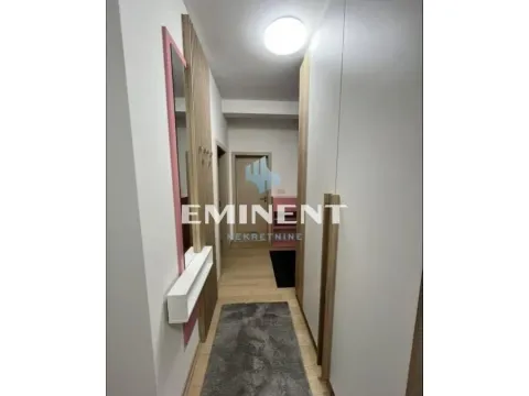 Izdavanje, dvosoban stan, 45m², Lipov Lad, Zvezdara Sve Podlokacije - image 5