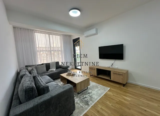 Izdavanje, dvosoban stan, 65m², Stari Aerodrom, Podgorica