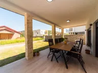 Prodaja, kuća, 130m², Tološi, Podgorica - image 23