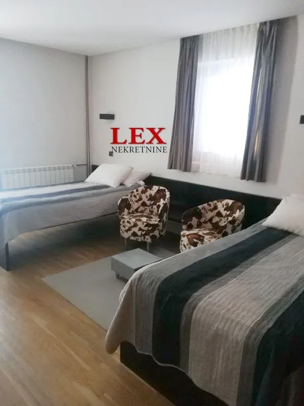 Sale, office space, 1100m², Raška, Srbija