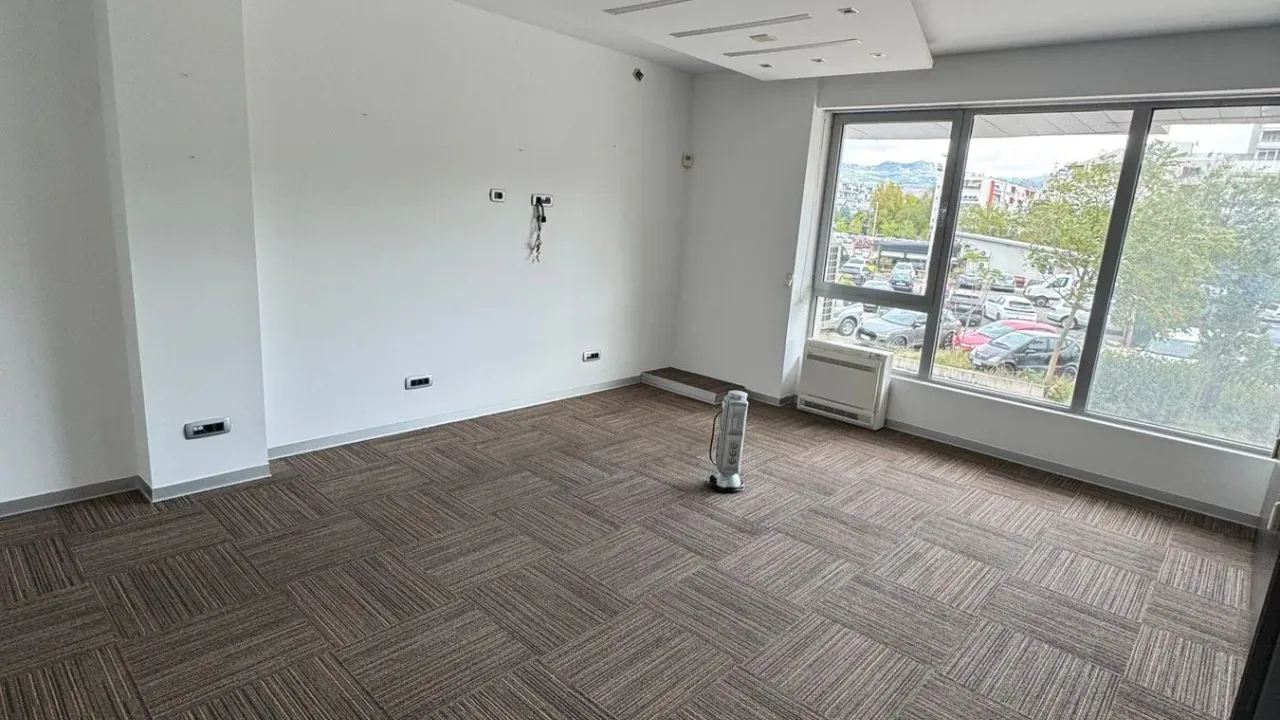 Izdavanje, poslovni prostor, 80m², Preko Morače, Podgorica