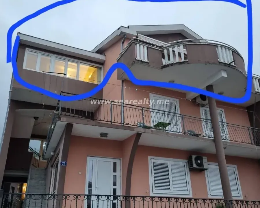 Izdavanje, stan, 103m², Centar, Tivat