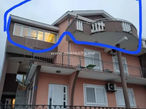 Izdavanje, stan, 103m², Centar, Tivat