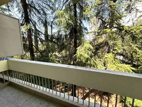 Izdavanje, dvosoban stan, 68m², Autobuska stanica, Podgorica - image 8