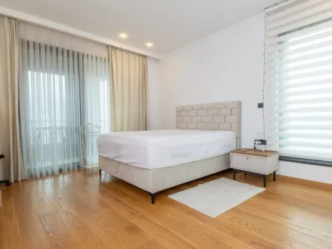 Izdavanje, trosoban stan, 142m², Podgorica, Crna Gora - image 15