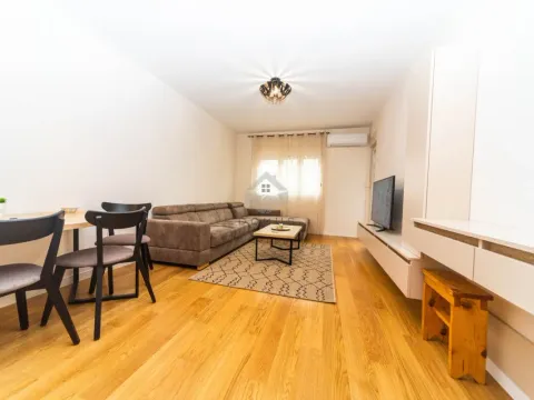 Izdavanje, jednosoban stan, 49m², Central Point, Podgorica - image 4