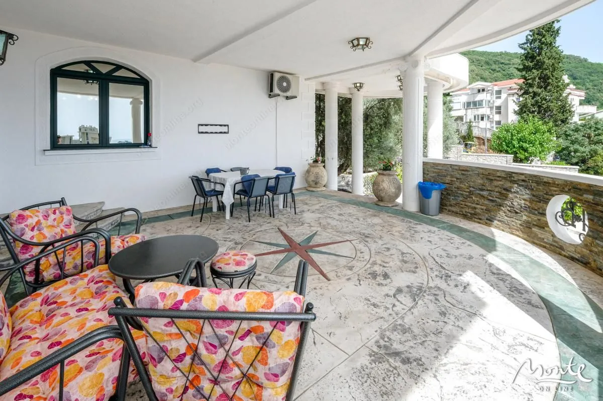 Sale, house, 560m², Petrovac, Budva