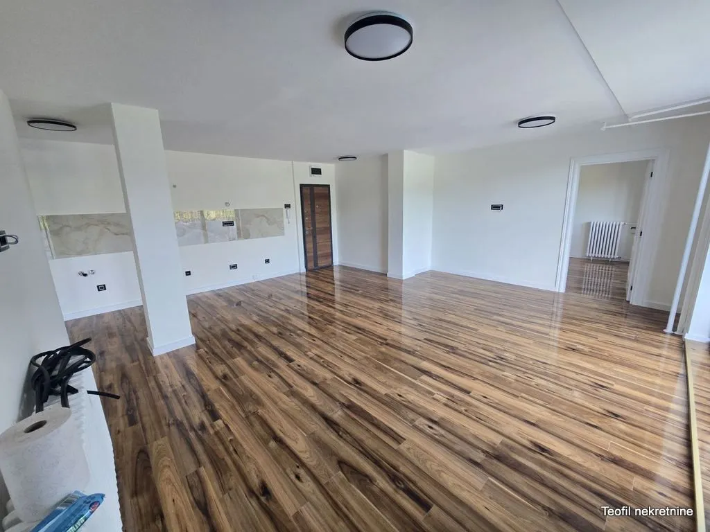 Prodaja, trosoban stan, 80m², Novi Beograd Blok 28, Novi Beograd Sve Podlokacije