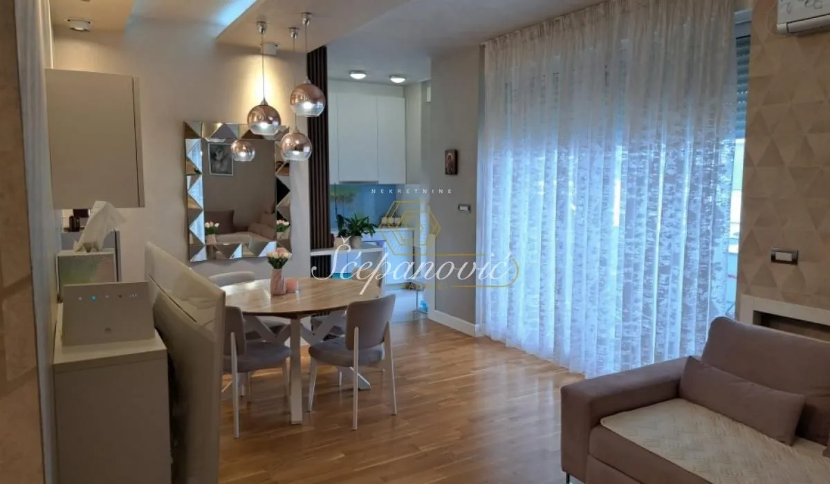 Prodaja, trosoban stan, 87m², Nova Detelinara, Novi Sad Sve Podlokacije