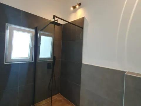 Sale, one bedroom apartment, 52m², Šušanj, Bar - image 12
