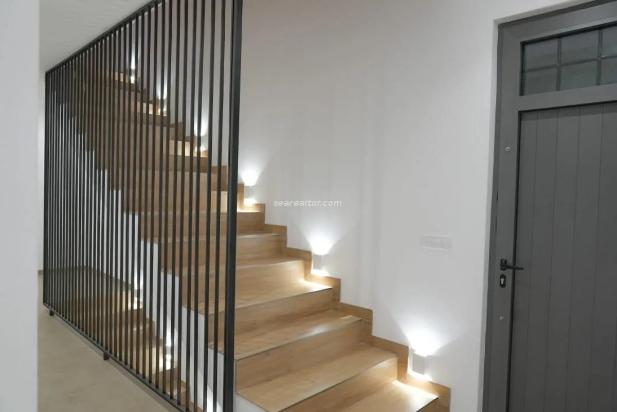 Sale, house, 420m², Blizikuće, Budva
