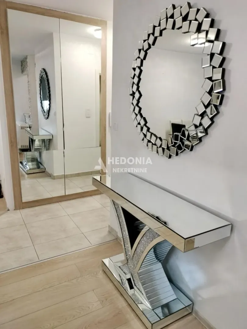 Izdavanje, trosoban stan, 80m², Bogoslovija, Palilula Sve Podlokacije