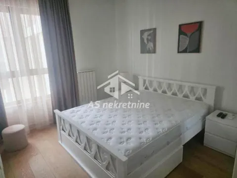 Izdavanje, trosoban stan, 76m², Savski Venac, Beograd - image 11