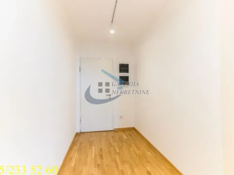 Sale, three bedroom apartment, 61m², Stari Merkator, Novi Beograd Sve Podlokacije - image 4