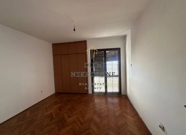 Sale, house, 270m², Šušanj, Bar