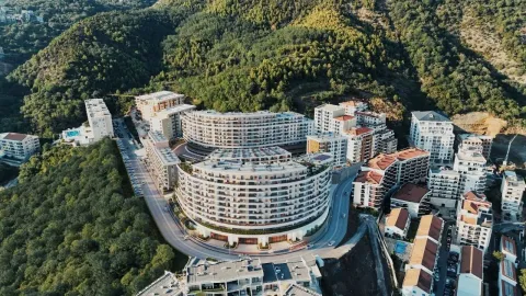 Sale, two bedroom apartment, 71m², Bečići, Budva - image 1