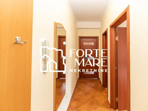 Sale, one bedroom apartment, 40m², Baošići, Herceg Novi - image 8