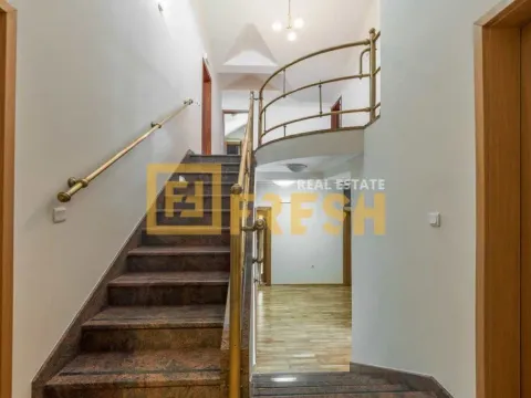 Izdavanje, kuća, 370m², Zabjelo, Podgorica - image 29