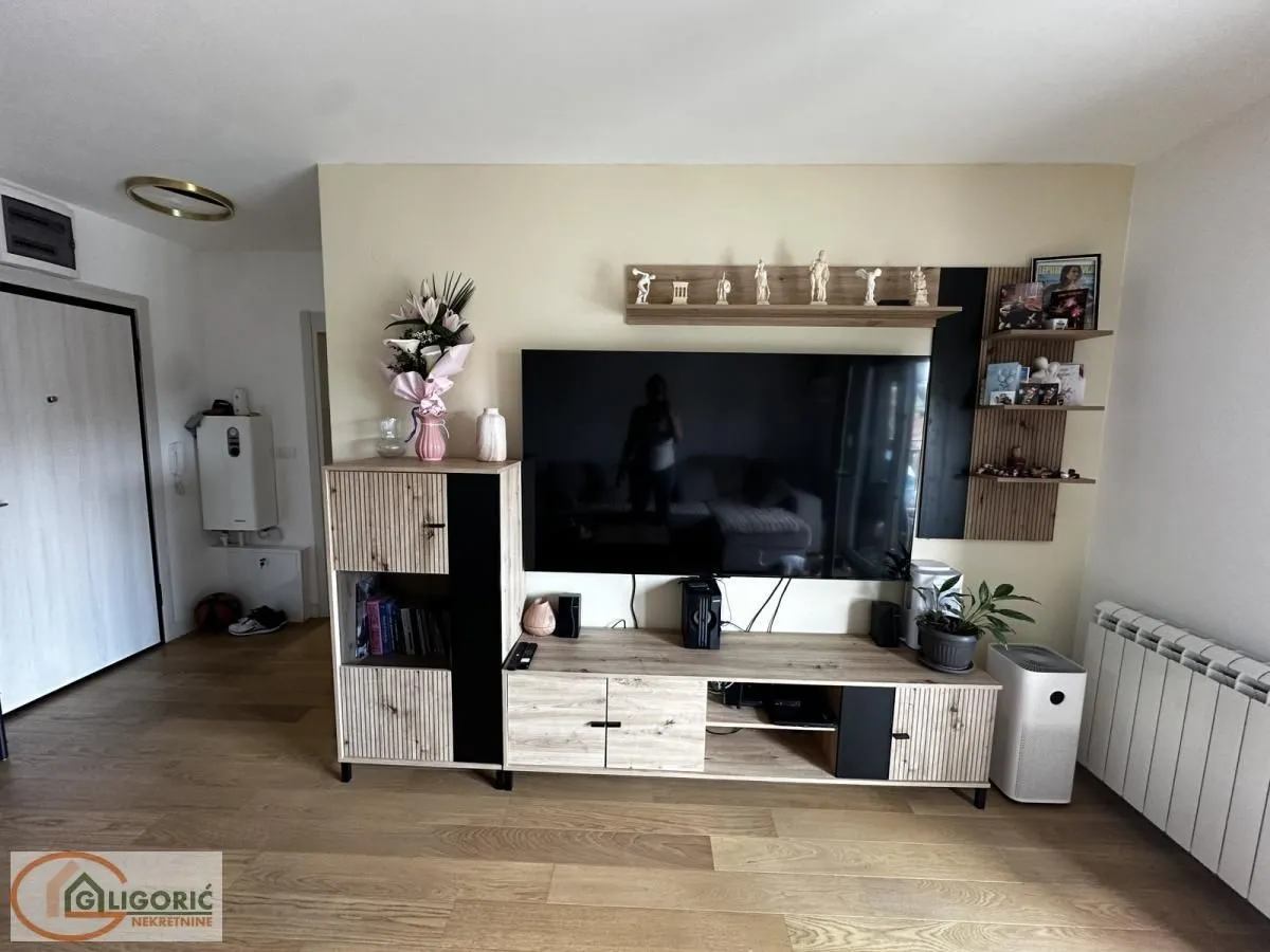 Prodaja, dvosoban stan, 54m², Pančevo, Srbija
