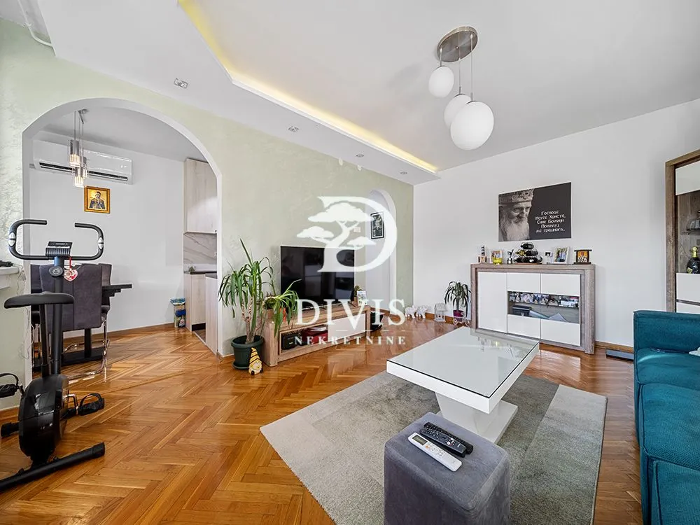 Sale, three bedroom apartment, 68m², Medaković 2, Medaković Sve Podlokacije