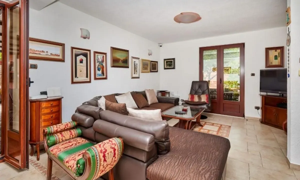 Rent, three bedroom apartment, 120m², Kotor, Crna Gora