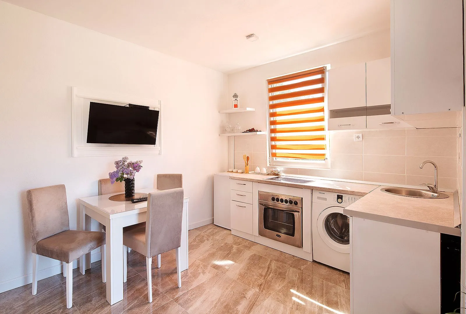 Rent, one bedroom apartment, 50m², Radanovići, Kotor