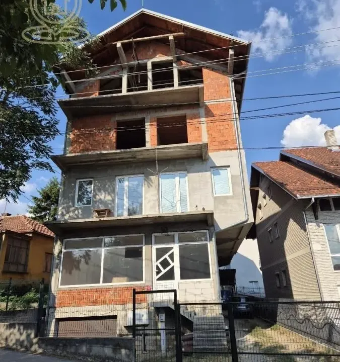 Sale, house, 650m², Kragujevac, Srbija