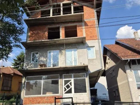 Sale, house, 650m², Kragujevac, Srbija