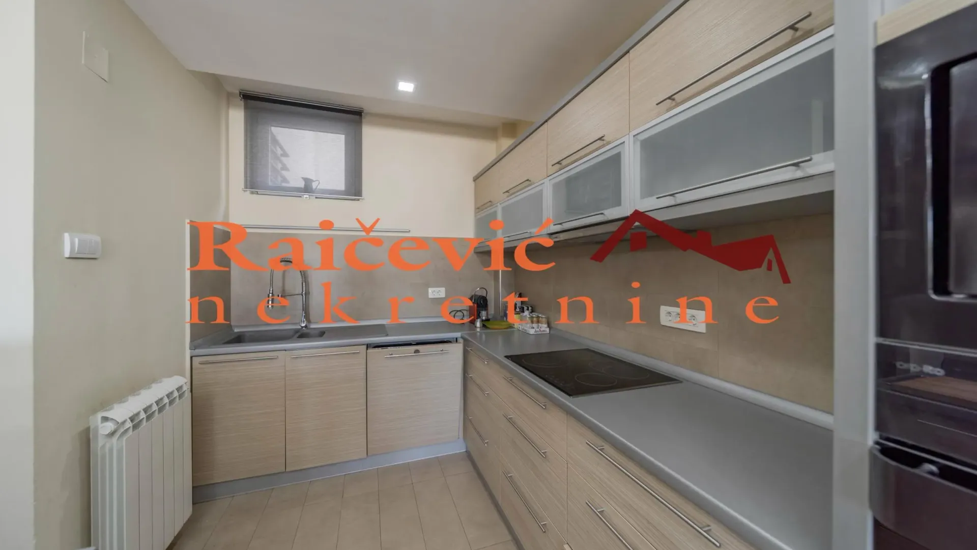 Sale, four bedroom apartment, 160m², Zvezdara Sve Podlokacije, Beograd