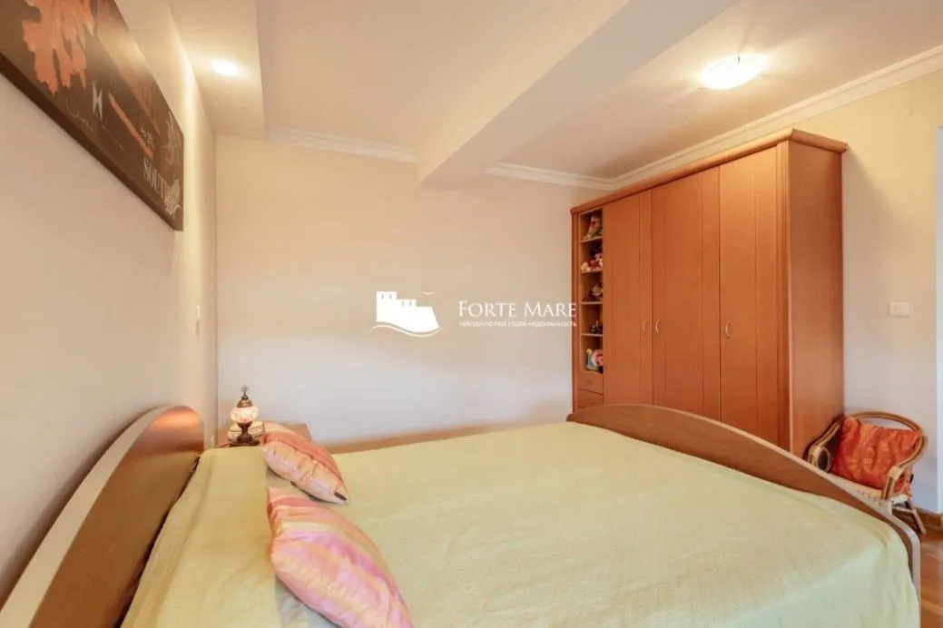 Prodaja, trosoban stan, 244m², Herceg Novi, Crna Gora