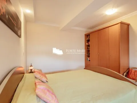 Sale, three bedroom apartment, 244m², Herceg Novi, Crna Gora - image 2