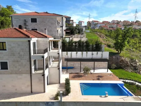 Prodaja, kuća, 450m², Blizikuće, Budva