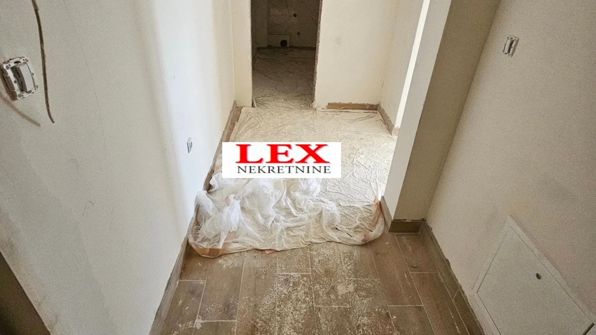 Prodaja, trosoban stan, 61m², Batajnica, Beograd