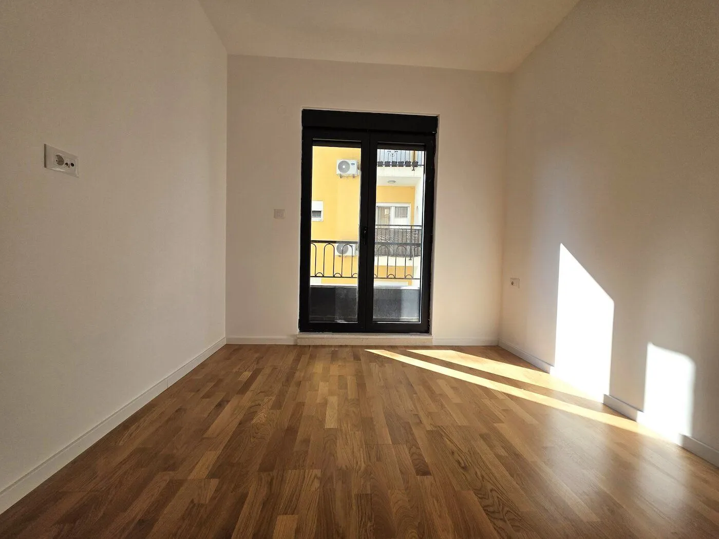Prodaja, dvosoban stan, 77m², Zagorič, Podgorica