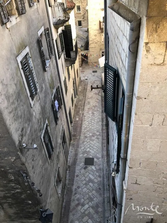Prodaja, dvosoban stan, 50m², Grad, Kotor