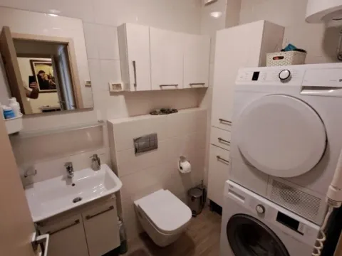 Prodaja, dvosoban stan, 72m², City Kvart, Podgorica - image 7