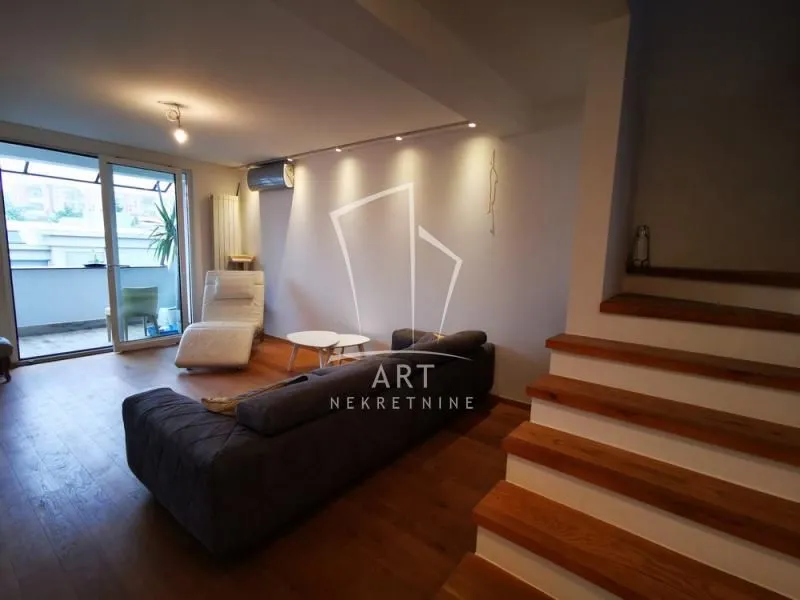 Sale, four bedroom apartment, 135m², Lipov Lad, Zvezdara Sve Podlokacije