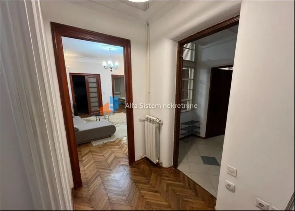 Izdavanje, trosoban stan, 120m², Stari Grad, Beograd