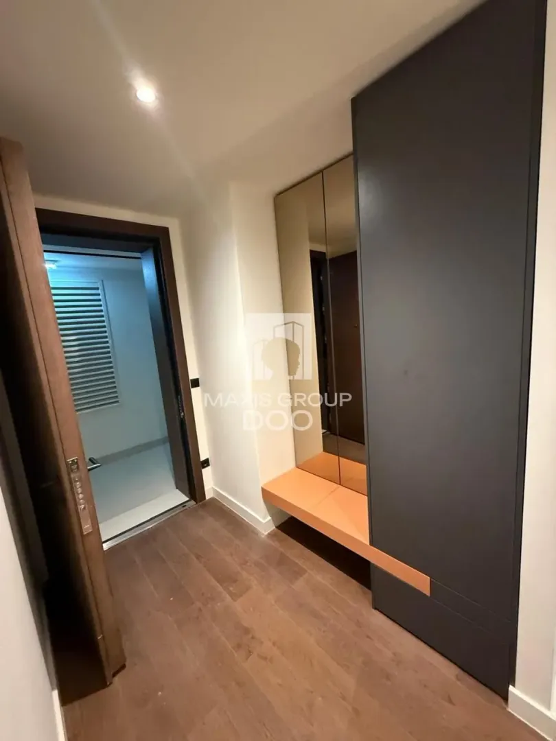 Prodaja, četvorosoban stan, 146m², Savski Venac, Beograd