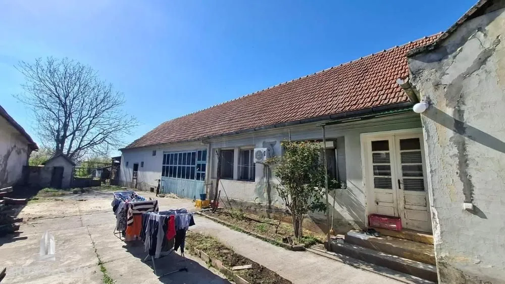 Sale, house, 248m², Dobanovci, Surčin