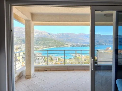 Izdavanje, jednosoban stan, 69m², Budva, Crna Gora