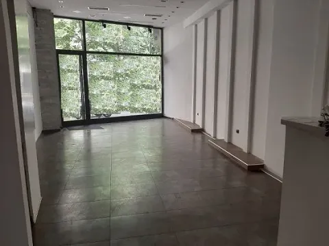 Izdavanje, poslovni prostor, 70m², Stari Grad, Beograd - image 4