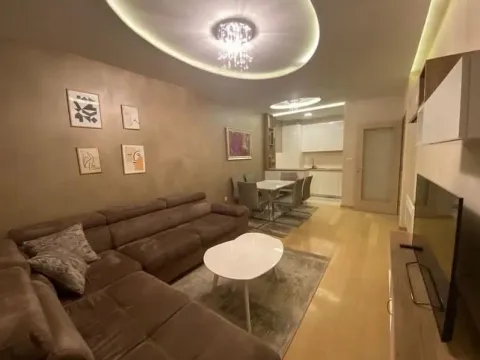 Izdavanje, jednosoban stan, 50m², City Kvart, Podgorica - image 5