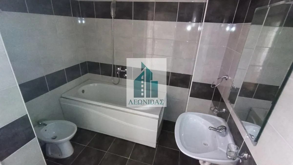 Prodaja, trosoban stan, 79m², Medijana, Niš